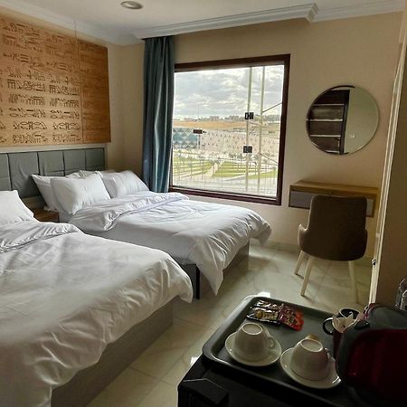 Pyramuse Inn Nazlet el Simman Bagian luar foto