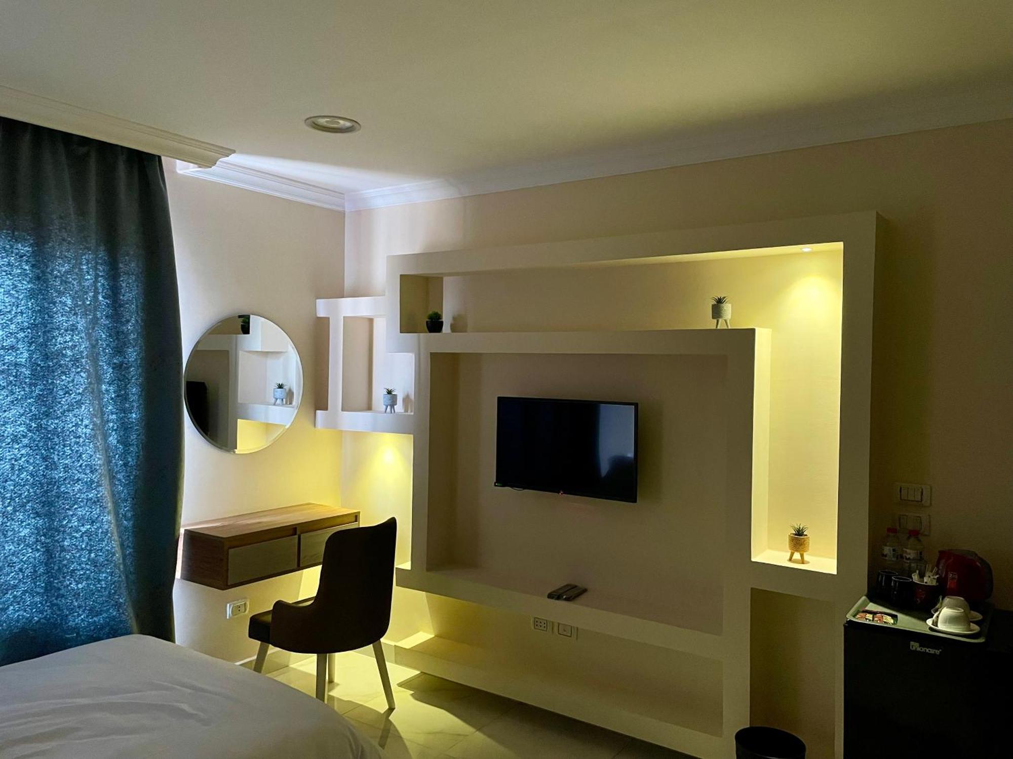 Pyramuse Inn Nazlet el Simman Bagian luar foto