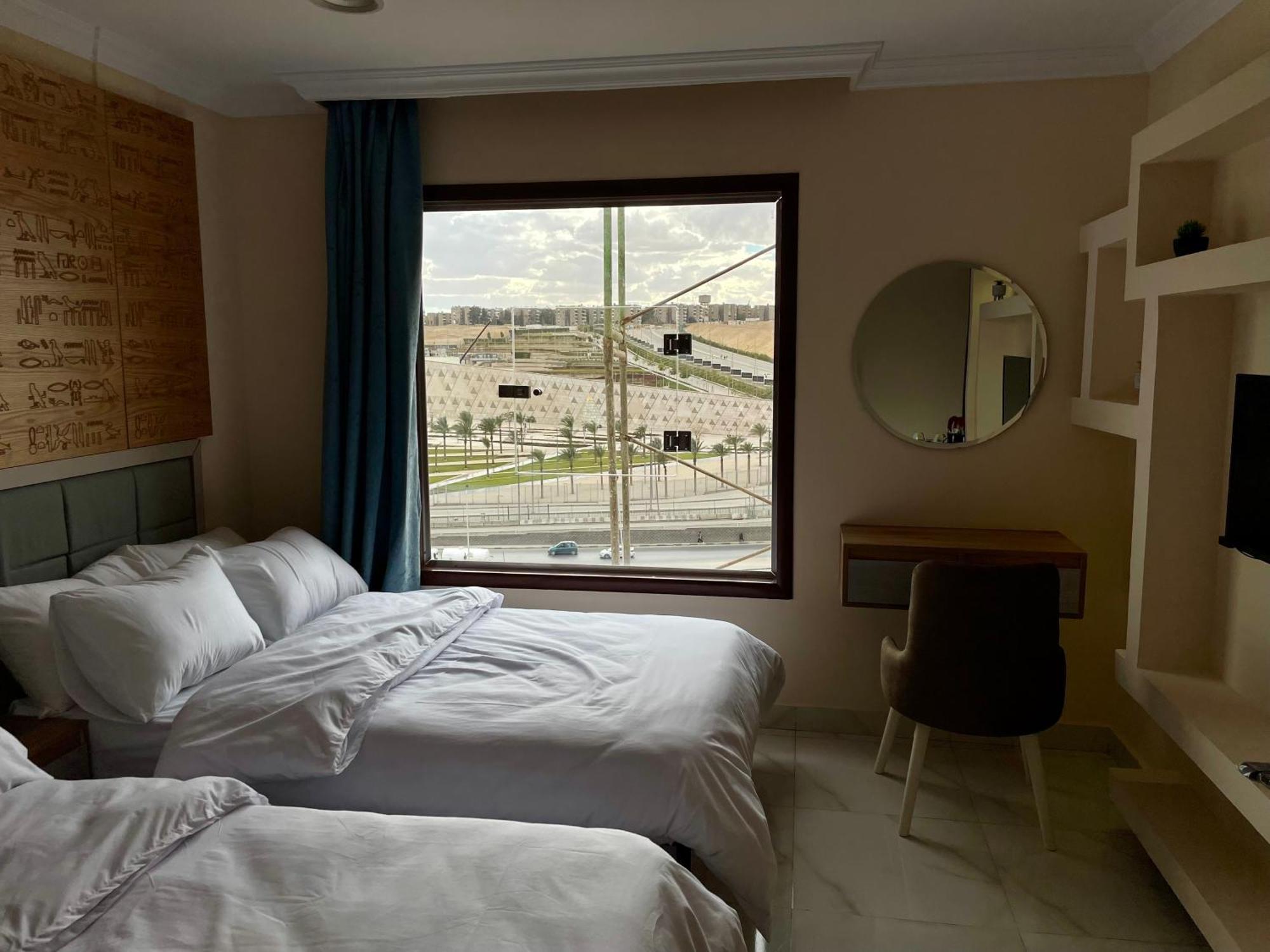 Pyramuse Inn Nazlet el Simman Bagian luar foto