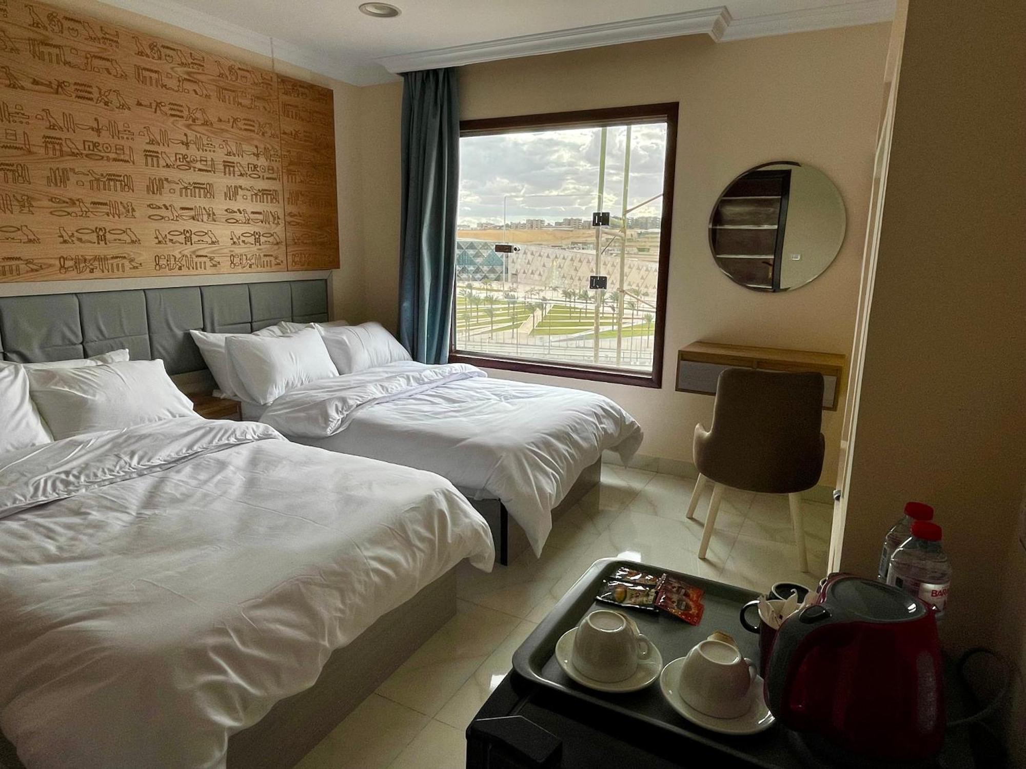 Pyramuse Inn Nazlet el Simman Bagian luar foto